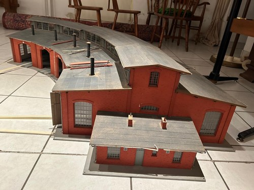 Ringlokschuppen ständig - ringlokschuppen, 5-ständig